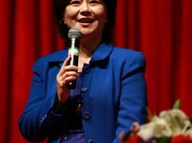 鞠萍姐姐，童年的温暖记忆与陪伴
