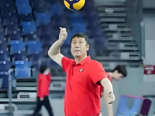 赵勇，女排主帅无畏输球，担当尽显！