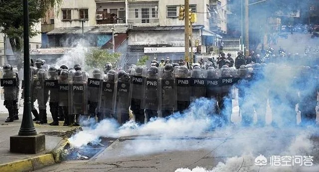委内瑞拉女警意外走火事件，警务安全与心理压力的双重反思